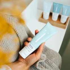 Naïf Gezichtsreiniger - Face Wash 100ml - Gezichtsverzorging - Met Natuurlijke Ingrediënten 13 Naïf Gezichtsreiniger - Face Wash 100ml - Gezichtsverzorging - Met Natuurlijke Ingrediënten -Goedkope Gezicht Zoet Winkel 1001x1200