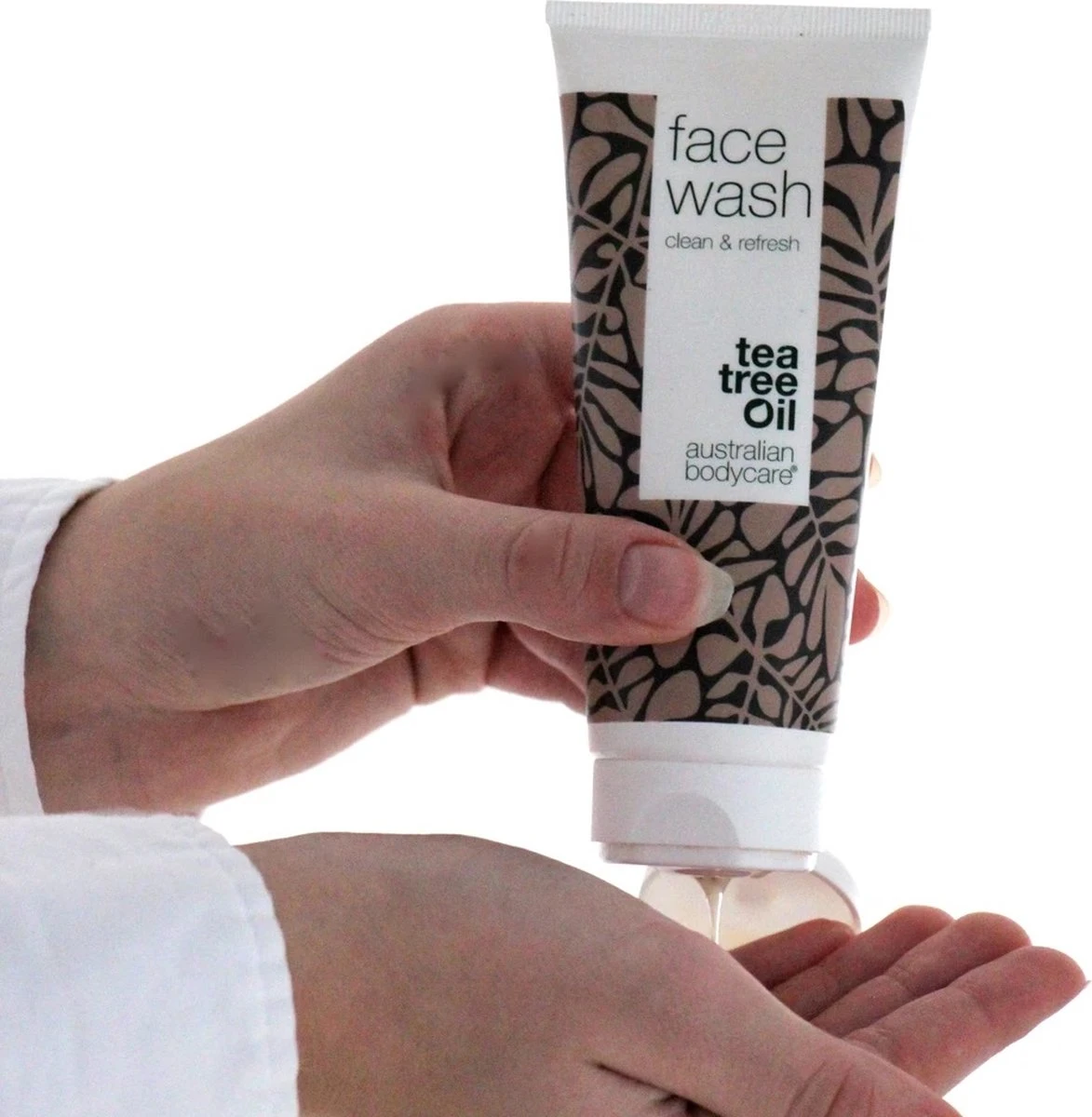 Australian Bodycare Face Wash 100ml - Eenvoudige Gezichtsreinigingszeep, Perfect Tegen Pukkels, Jeugdpuistjes & Mee–eters Gebaseerd Op Tea Tree Olie - Voor De Verzorging Van De Acne-gevoelige Huid 4 Australian Bodycare Face Wash 100ml - Eenvoudige Gezichtsreinigingszeep, Perfect Tegen Pukkels, Jeugdpuistjes & Mee–eters Gebaseerd Op Tea Tree Olie - Voor De Verzorging Van De Acne-gevoelige Huid - Afbeelding 4