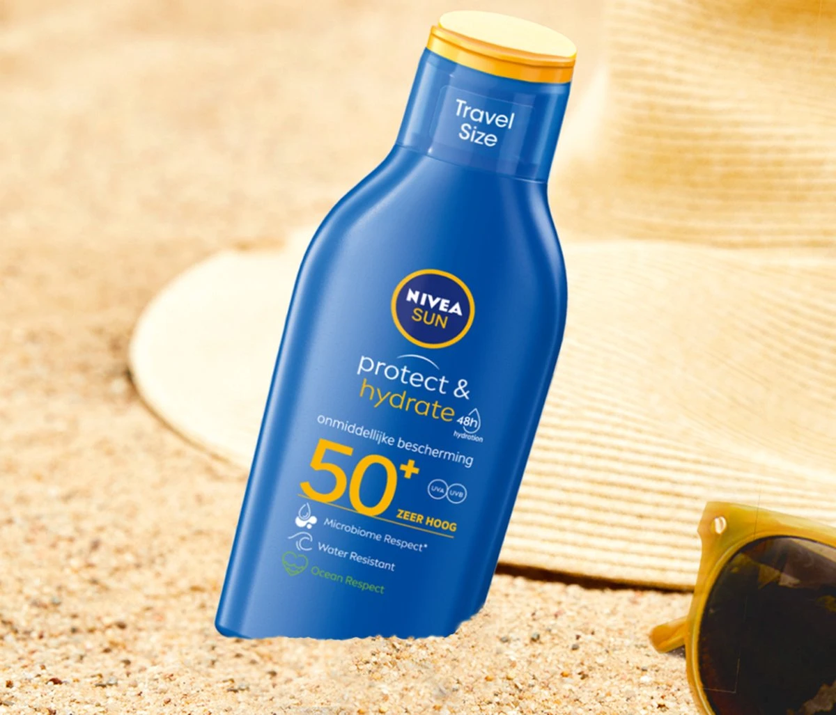 NIVEA SUN Protect & Hydrate Zonnemelk Travelsize SPF50+ - 100ML 2 NIVEA SUN Protect & Hydrate Zonnemelk Travelsize SPF50+ - 100ML - Afbeelding 2