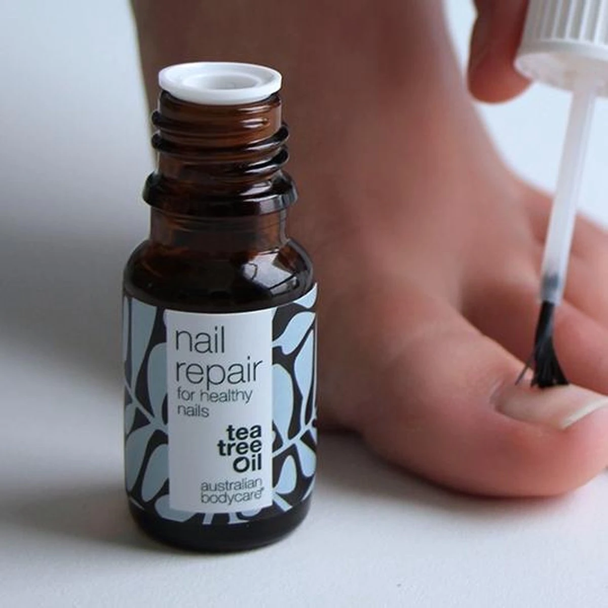 Australian Bodycare Nail Repair 10 Ml - Nagelverzorging Voor Verkleurde, Gescheurde Of Ruwe Nagels - Met Tea Tree Olie En Vitamine E, Die Zorgen Voor Intensieve Verzorging - Kan Ook Gebruikt Worden Voor De Verzorging Van Schimmelnagels & Kalknagels 7 Australian Bodycare Nail Repair 10 Ml - Nagelverzorging Voor Verkleurde, Gescheurde Of Ruwe Nagels - Met Tea Tree Olie En Vitamine E, Die Zorgen Voor Intensieve Verzorging - Kan Ook Gebruikt Worden Voor De Verzorging Van Schimmelnagels & Kalknagels - Afbeelding 7