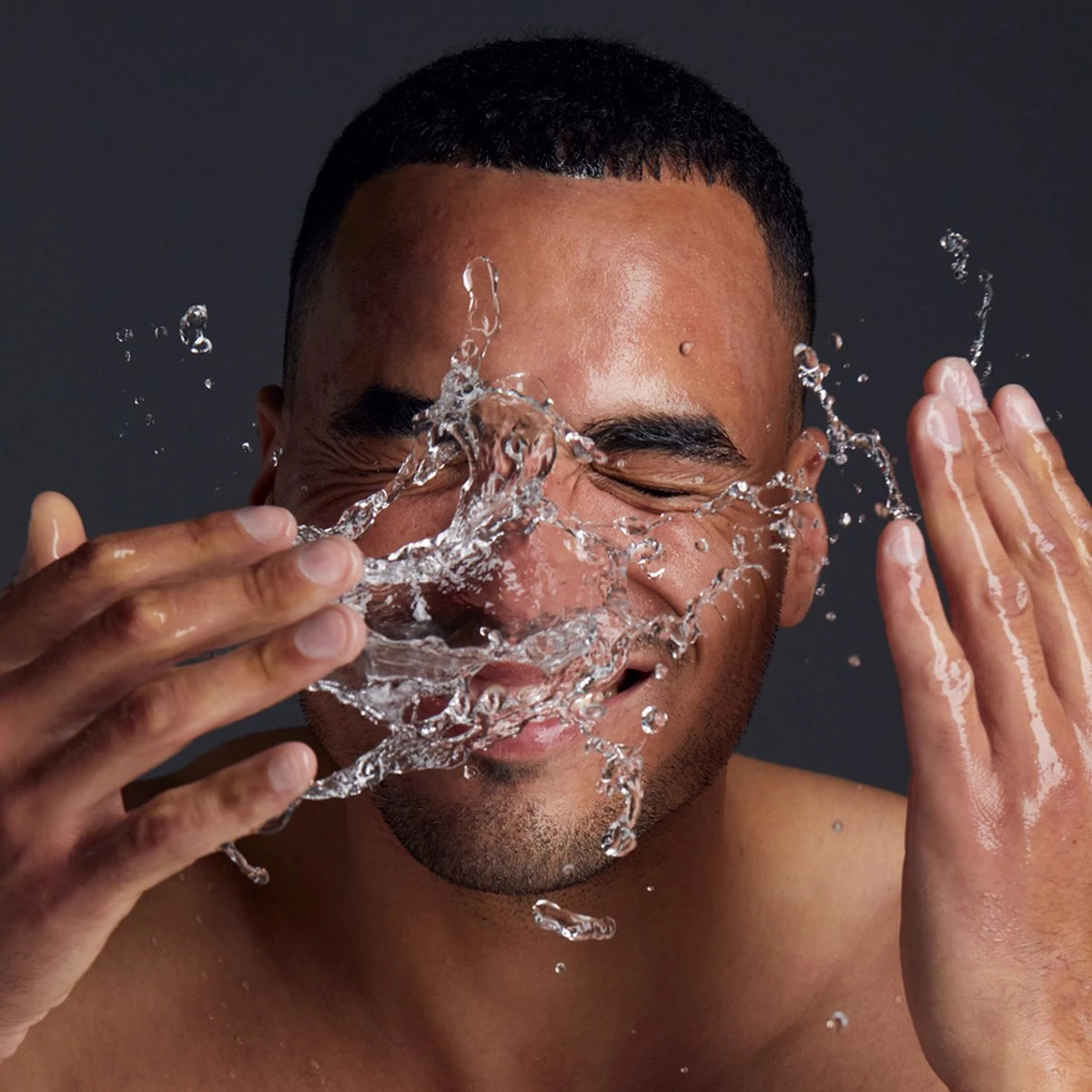 NIVEA MEN Deep Reinigingsgel - Face Wash - 100 Ml 3 NIVEA MEN Deep Reinigingsgel - Face Wash - 100 Ml - Afbeelding 3