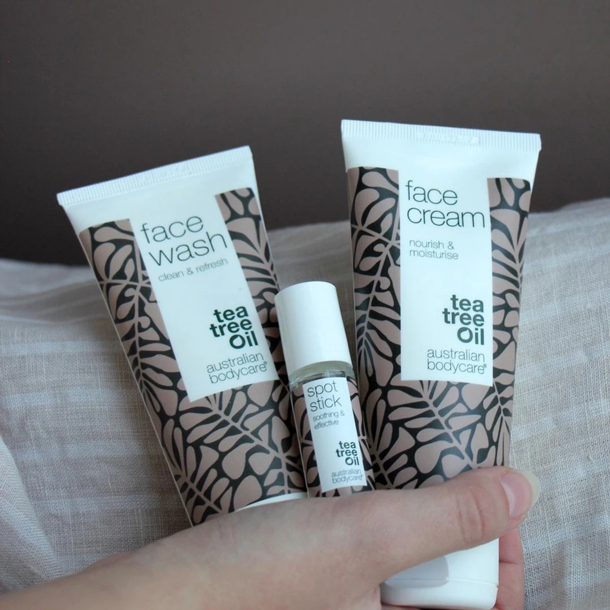 Australian Bodycare Face Wash 100ml - Eenvoudige Gezichtsreinigingszeep, Perfect Tegen Pukkels, Jeugdpuistjes & Mee–eters Gebaseerd Op Tea Tree Olie - Voor De Verzorging Van De Acne-gevoelige Huid 9 Australian Bodycare Face Wash 100ml - Eenvoudige Gezichtsreinigingszeep, Perfect Tegen Pukkels, Jeugdpuistjes & Mee–eters Gebaseerd Op Tea Tree Olie - Voor De Verzorging Van De Acne-gevoelige Huid - Afbeelding 9