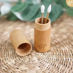 Bamboozy 4x Herbruikbare Wattenstaafjes Bamboe Met Bamboehouder Wasbare Oorstaafjes Oorstokjes Zero Waste Plastic Vrij Duurzaam -Goedkope Gezicht Zoet Winkel 1200x1200 734