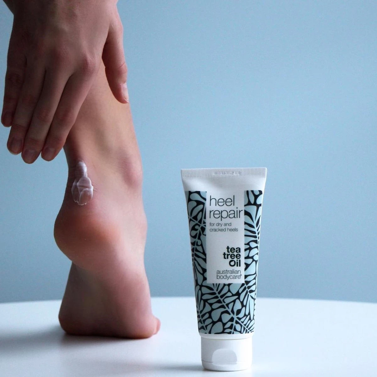 Australian Bodycare Heel Repair 100 Ml - Intensieve Hielcrème Voor Droge Hielen En Hielkloven Met Tea Tree Olie - Dagelijkse Vochtinbrengende Verzorging Voor Erg Droge Voeten En Hielen - Ondersteunt Het Herstellend Vermogen Van De Huid 2 Australian Bodycare Heel Repair 100 Ml - Intensieve Hielcrème Voor Droge Hielen En Hielkloven Met Tea Tree Olie - Dagelijkse Vochtinbrengende Verzorging Voor Erg Droge Voeten En Hielen - Ondersteunt Het Herstellend Vermogen Van De Huid - Afbeelding 2