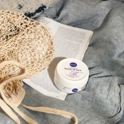 NIVEA Repair & Care Bodycrème - Zeer Droge Huid - 300 Ml 5 NIVEA Repair & Care Bodycrème - Zeer Droge Huid - 300 Ml -Goedkope Gezicht Zoet Winkel 1200x1200 9