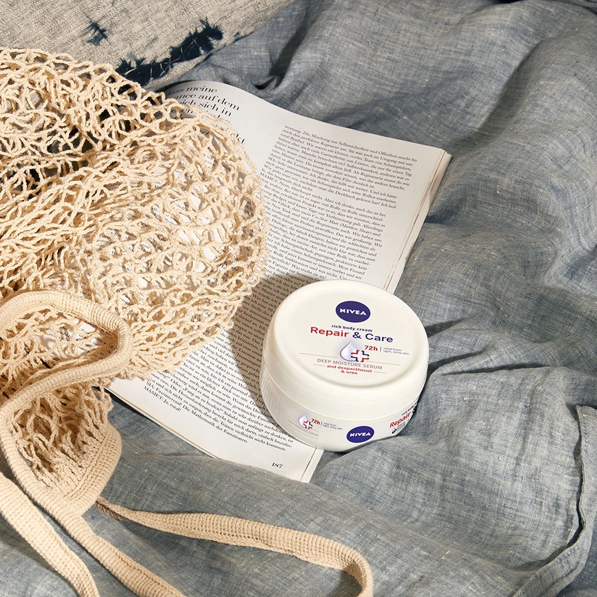 NIVEA Repair & Care Bodycrème - Zeer Droge Huid - 300 Ml 3 NIVEA Repair & Care Bodycrème - Zeer Droge Huid - 300 Ml - Afbeelding 3