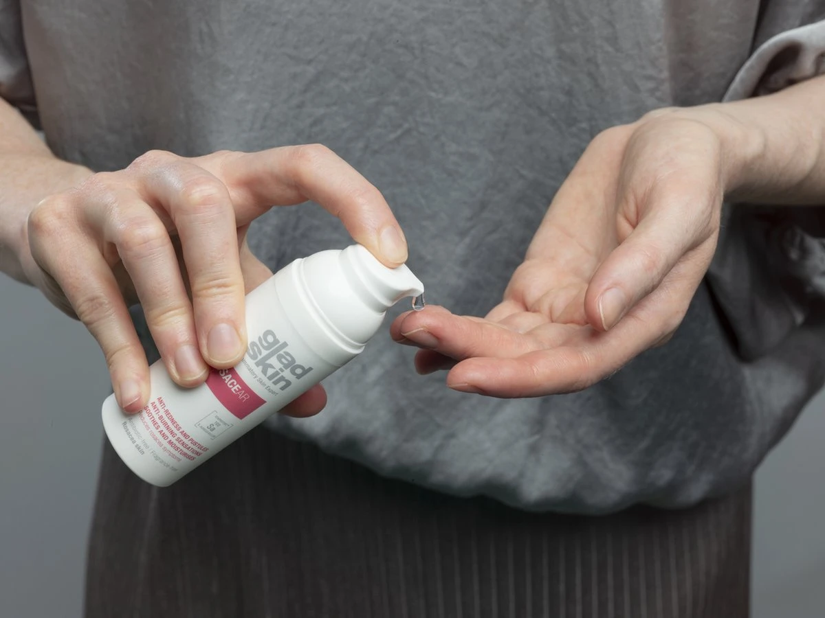 Gladskin ROSACEAR Gel 30ml - Gladskin ROSACEAR Gel 50ml - Klinisch Bewezen Effectief Tegen Roodheid, Droogheid En Branderig Gevoel - 74% Geeft Verbetering Van Symptomen Aan Na 4 Weken Gebruik - Met Staphefekt™ 2 Gladskin ROSACEAR Gel 30ml - Gladskin ROSACEAR Gel 50ml - Klinisch Bewezen Effectief Tegen Roodheid, Droogheid En Branderig Gevoel - 74% Geeft Verbetering Van Symptomen Aan Na 4 Weken Gebruik - Met Staphefekt™ - Afbeelding 2