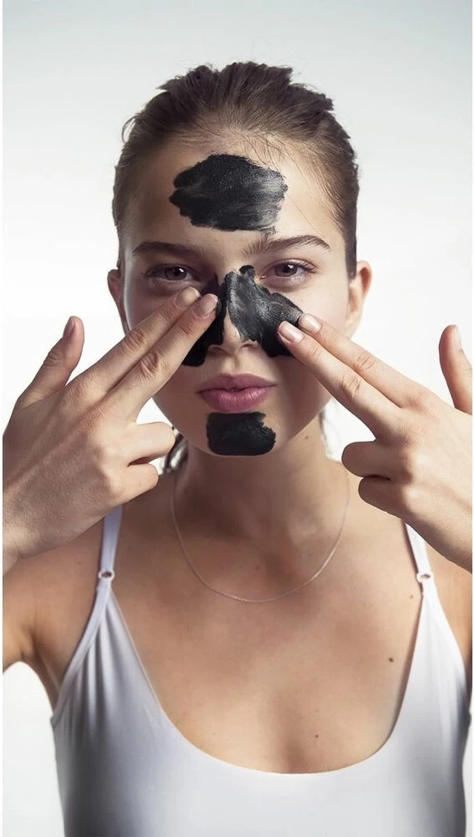 Garnier Skinactive Peel Off Charcoal Gezichtsmasker - Anti Mee-eters - 50 Ml 4 Garnier Skinactive Peel Off Charcoal Gezichtsmasker - Anti Mee-eters - 50 Ml - Afbeelding 4