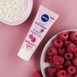 NIVEA Glow Bio Rijst Scrub - Bio Framboos Droge Gevoelige Huid - 75ml 7 NIVEA Glow Bio Rijst Scrub - Bio Framboos Droge Gevoelige Huid - 75ml -Goedkope Gezicht Zoet Winkel 799x1200 1
