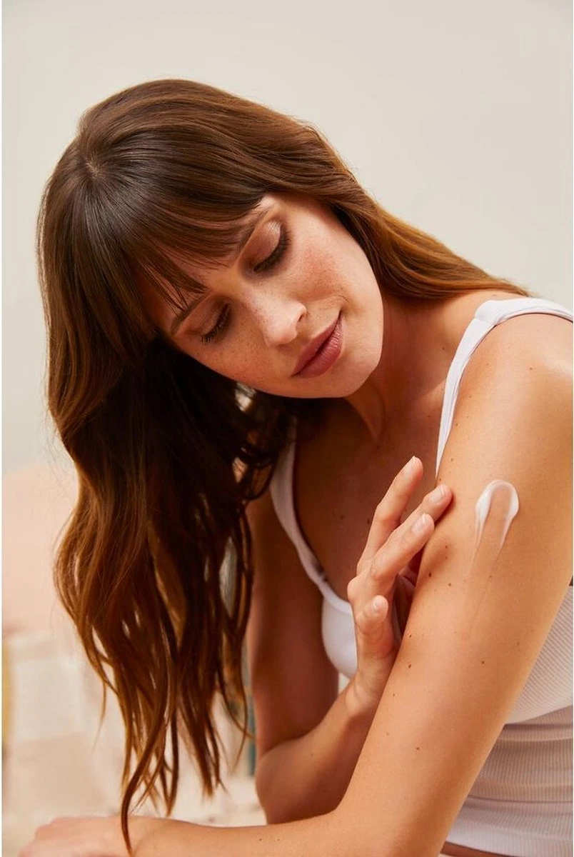 NIVEA Naturally Good Bio Aloë Vera Bodylotion - 350 Ml 4 NIVEA Naturally Good Bio Aloë Vera Bodylotion - 350 Ml - Afbeelding 4