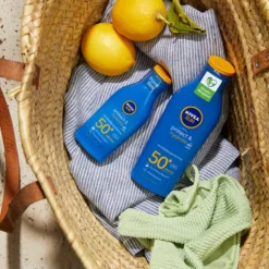 NIVEA SUN Protect & Hydrate Zonnemelk Travelsize SPF50+ - 100ML 7 NIVEA SUN Protect & Hydrate Zonnemelk Travelsize SPF50+ - 100ML -Goedkope Gezicht Zoet Winkel 960x1200 20