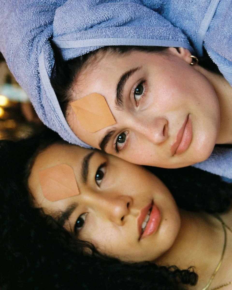 Frownies | Patches Voor Het Voorhoofd En Tussen De Ogen - 100% Natuurlijk (144 Stuks) 4 Frownies | Patches Voor Het Voorhoofd En Tussen De Ogen - 100% Natuurlijk (144 Stuks) - Afbeelding 4